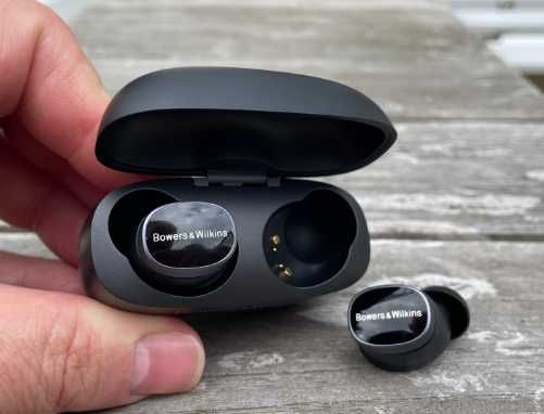Auscultadores Wireless Bowers & Wilkins PI8 [Preto]