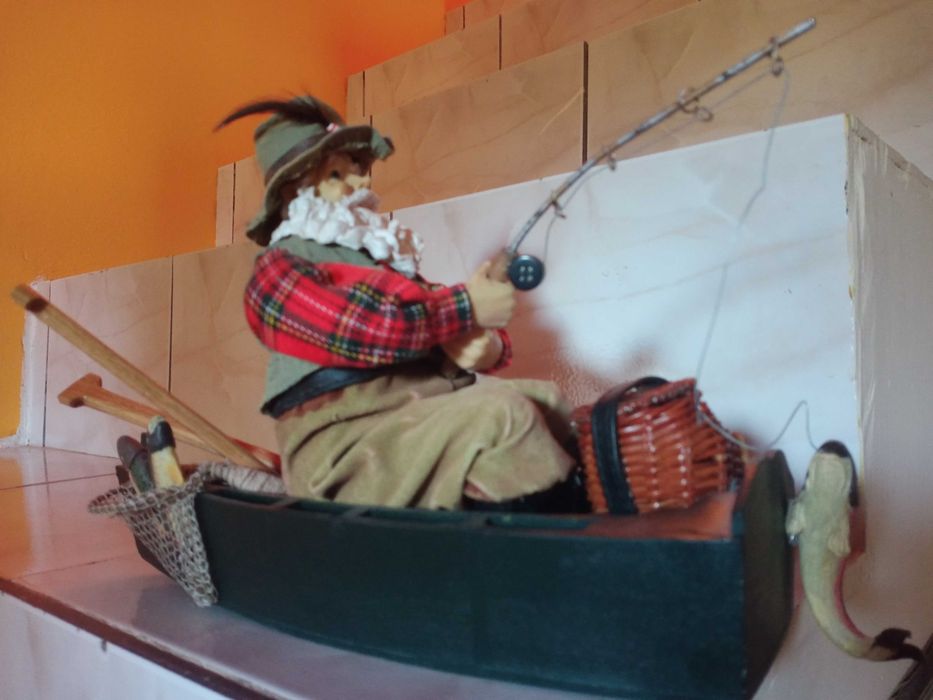 figurka vintage ,,wędkarz''
