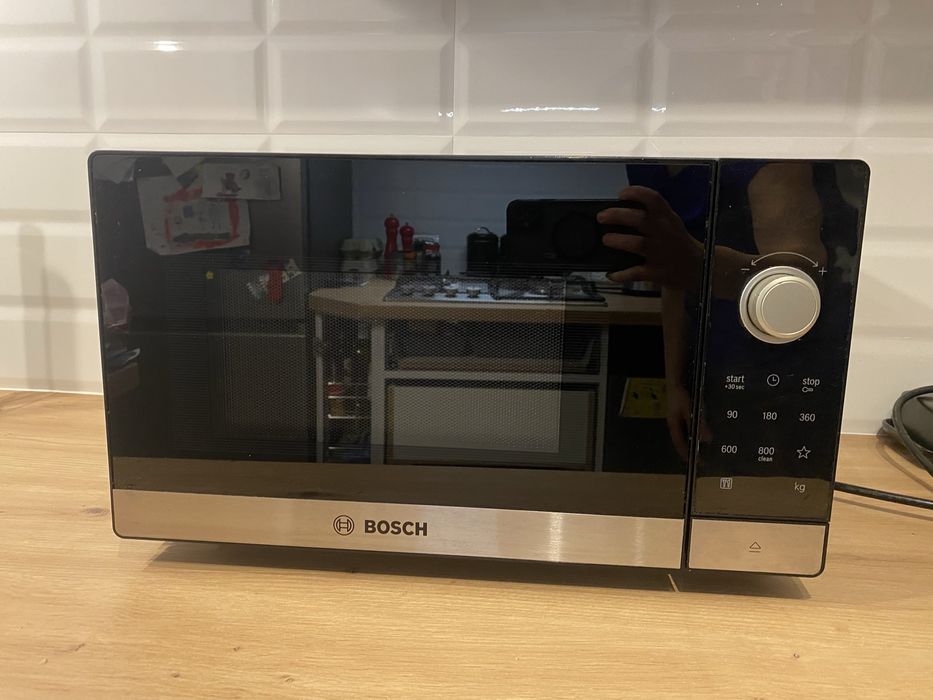 Kuchenka mikrofalowa Bosch FFL023MS2 20L 800W Czarno-srebrny