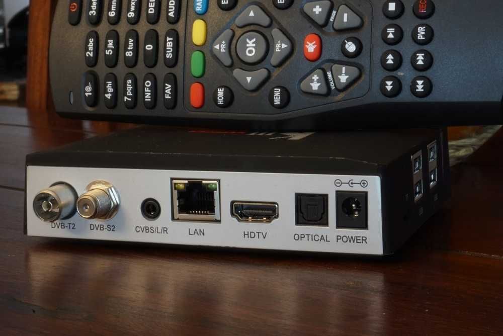 Android TV  i Sat Box Mecool KIII Pro S912