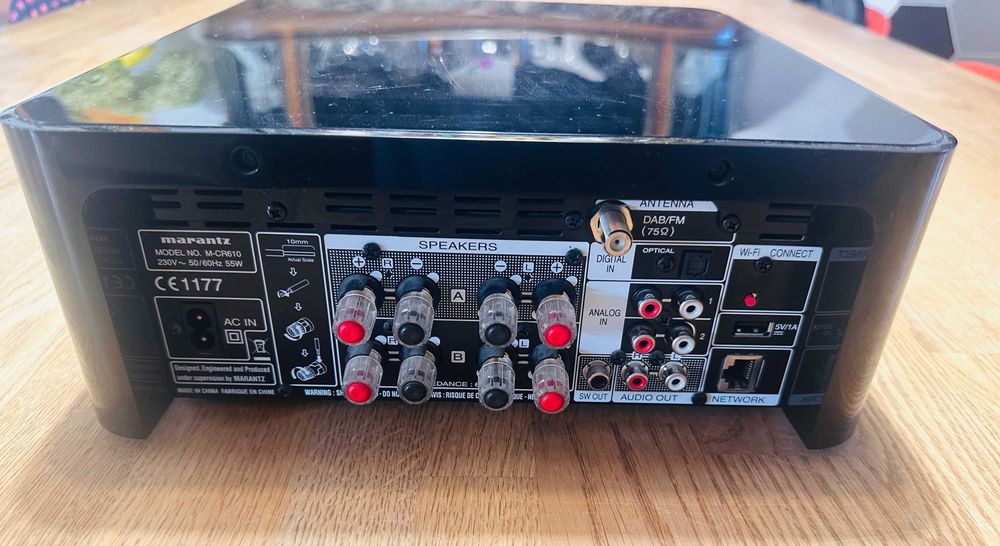 Amplituner stereo sieciowy Marantz M-CR610