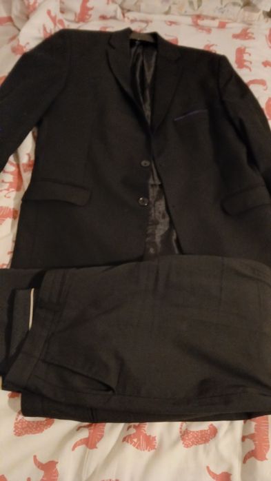 Fato azul escuro , calça e casaco