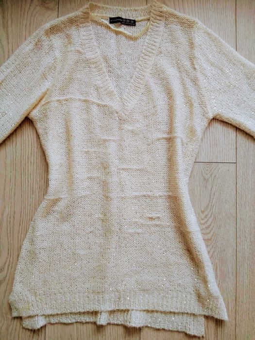 Piekny elegancki kremowo zloty sweter z cekinami  38/M