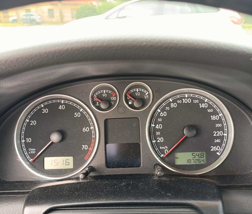 Samochód osobowy Volkswagen Passat B5
