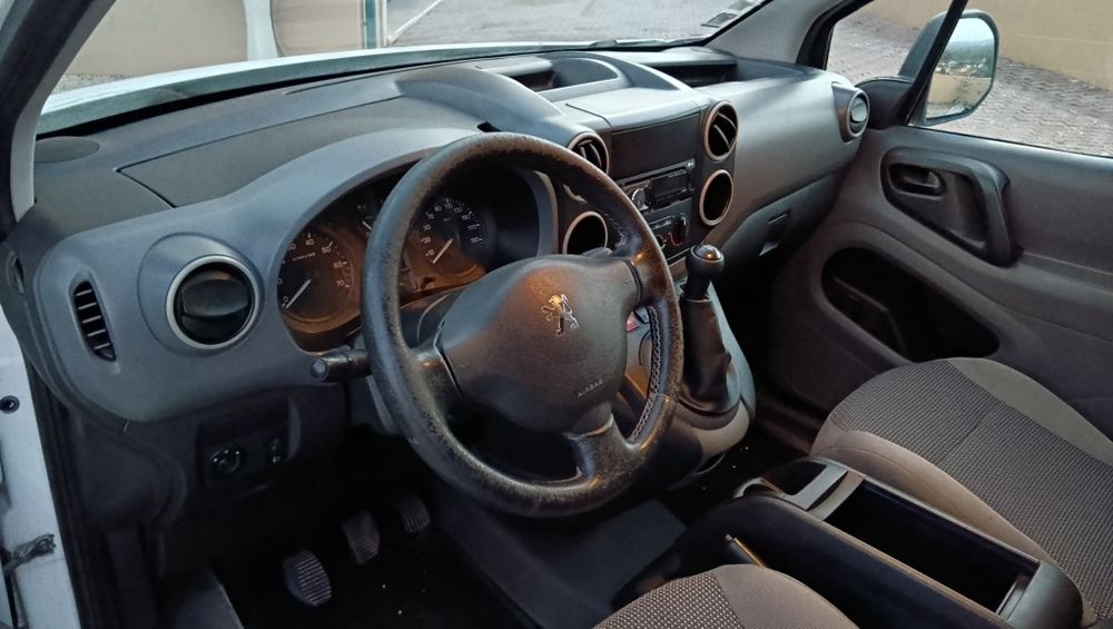 Peugeot partner em muito bom estado