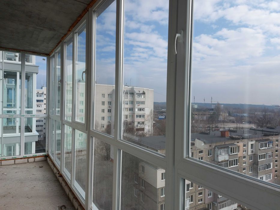 Терміново! 1 кім. З гардеробною та великою лоджію