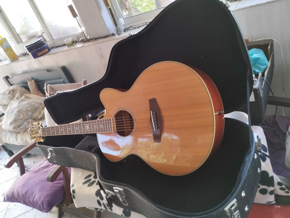 YAMAHA CPX900 Acoustic Electric Guitar / Guitarra