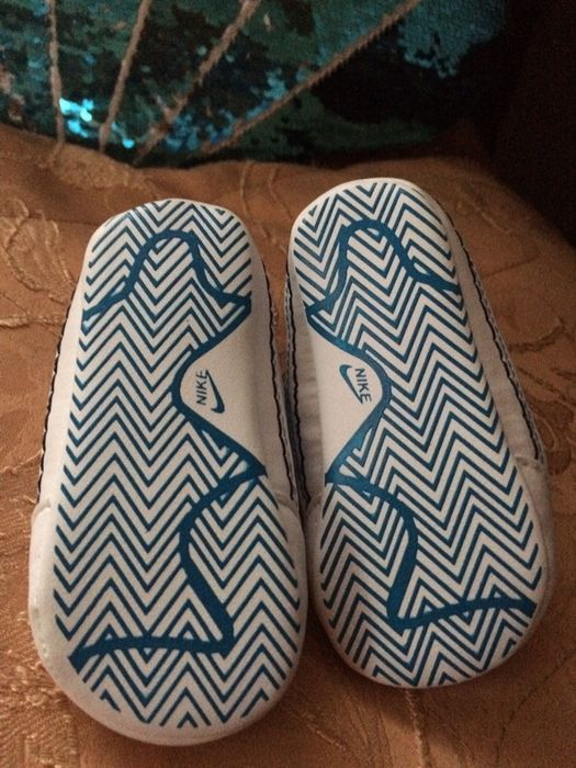 Нові кросівочки Nike