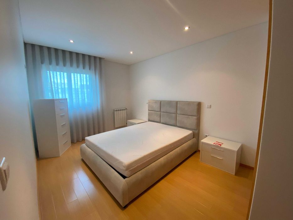 Camiseiro JOM Industria Tavira - COMO NOVO - Cómoda Quarto Branca