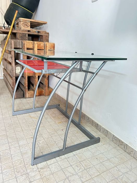 Secretária de vidro