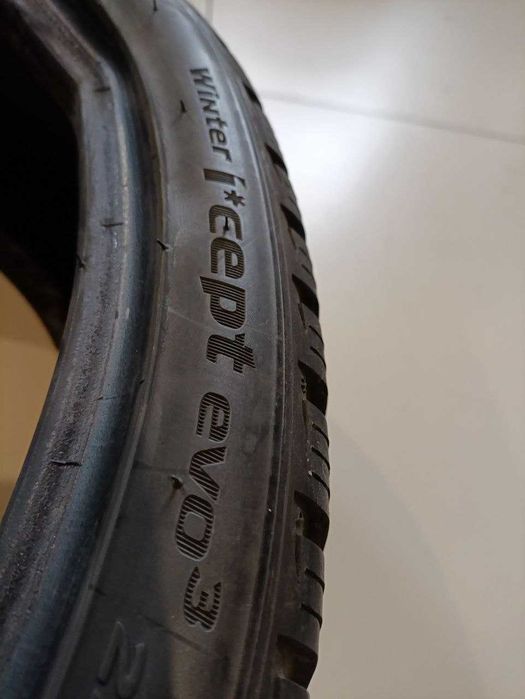 Пара шин б/у 225/35R19 88W Hankook Winter i*cept evo3