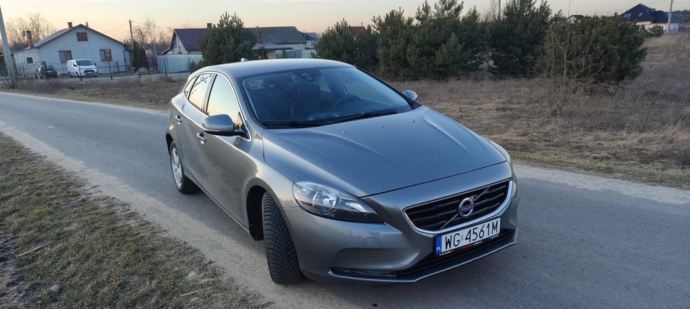 Volvo V40 *2.0 D4* Wirtualny kokpit* Alufelgi * Nawigacja*