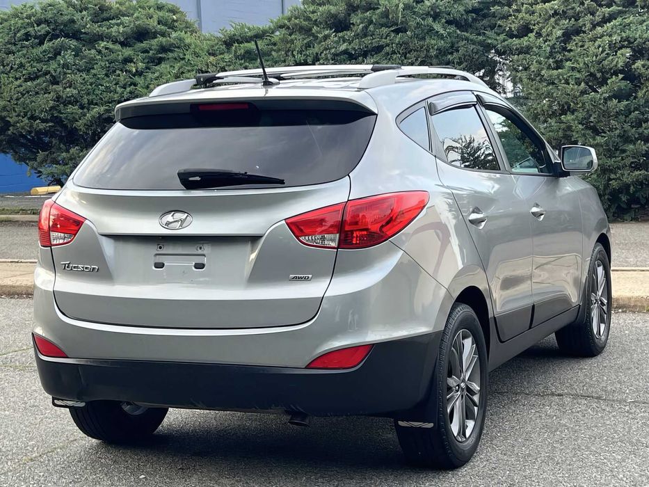 Hyundai Tucson      2015