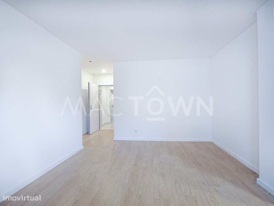 Apartamento T2 Novo — Camarate, Unhos E Apelação, Lisboa