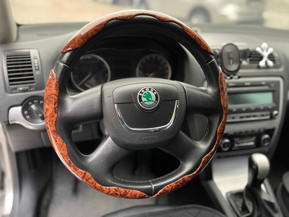 Skoda Octavia 2010 VIN TMBBK41Z6AB151664 фото оголошення 13 з 23
