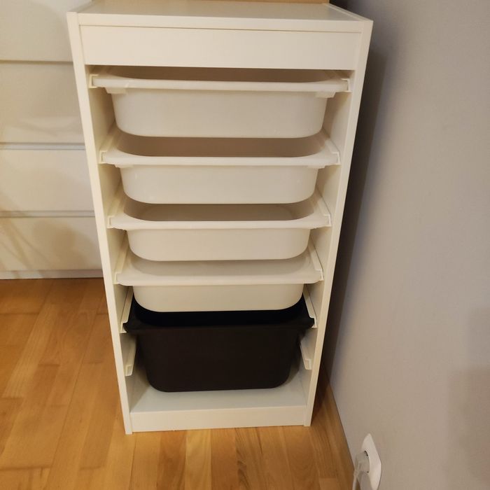 Ikea trofast z pojemnikami