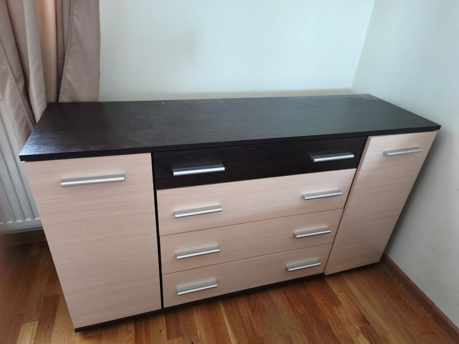 Комода.   Самовивіз.  Дзеркало