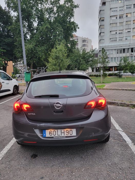 Opel Astra J 1.4 100cv — Gasolina | 2011 | Nacional