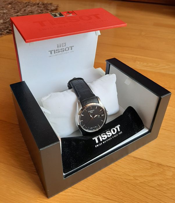 Relógio Tissot Couturier, quartzo, novo