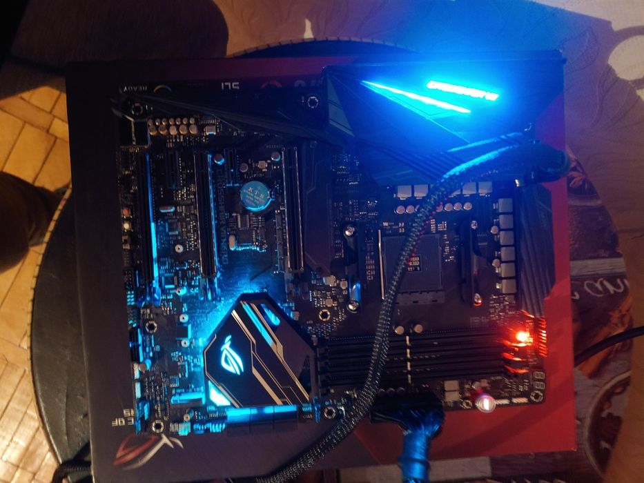 Материнська плата ASUS ROG Crosshair VII c7h am4 x470