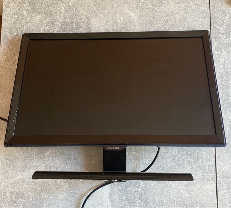 Монитор Samsung 22 дюйма 1920х1080