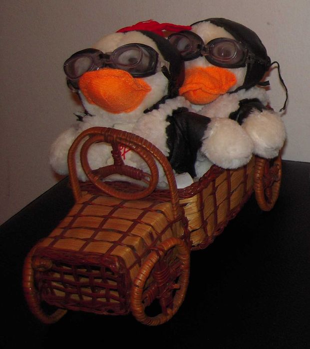 Bonecos e Peluches de várias Formas e Cores (3)