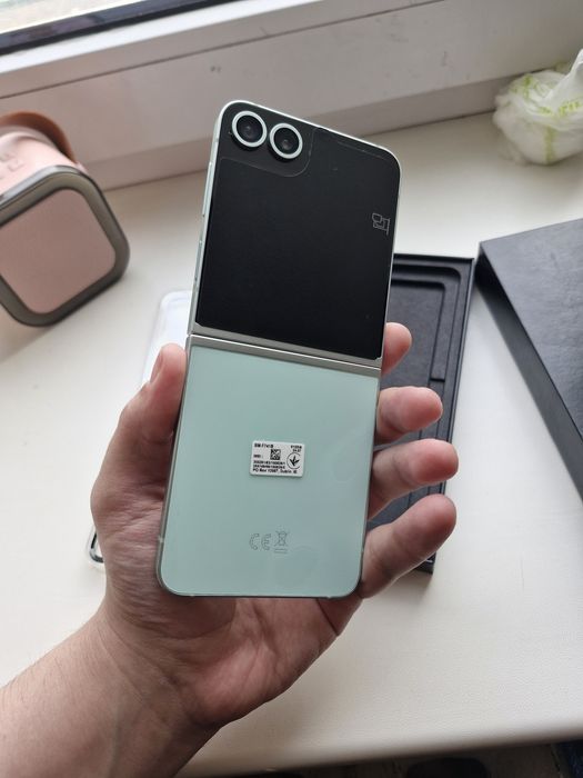 Samsung Galaxy Z Flip 6 12/512 официальный украинский
