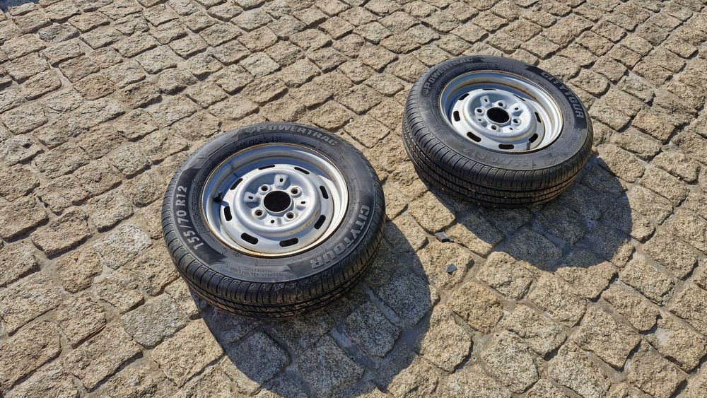 Vendo 2 jantes 12" com pneus