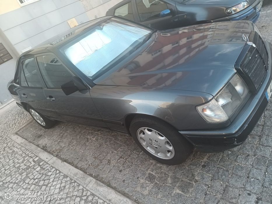 Mercedes-Benz 250D (W124) - Muito Bem Conservado / Bancos Novos
