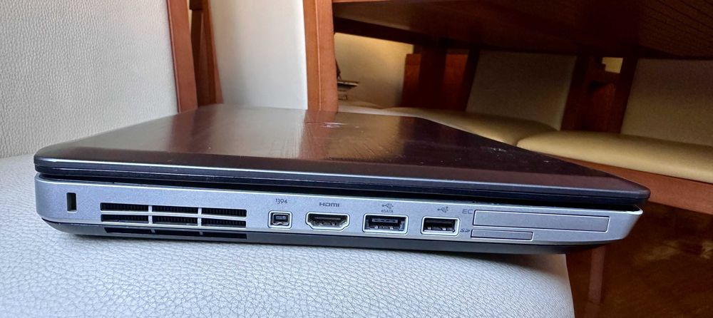 Dell Latitude E5520 15.6" HD / i5-2410M / 8 GB RAM / 250 GB SSD64752391576705124