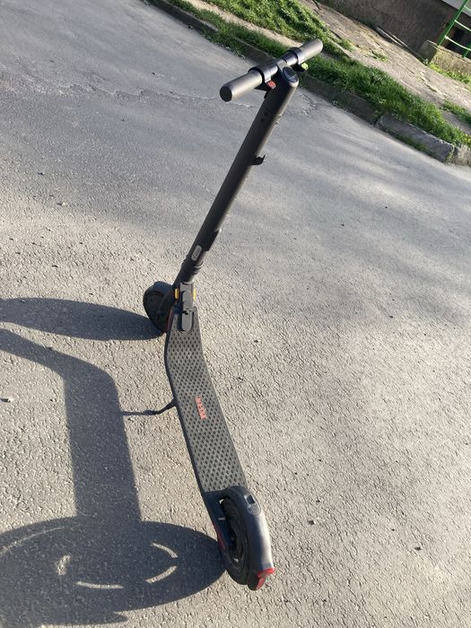 Електросамокат Segway-Ninebot