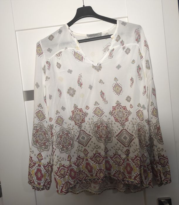 Ciążowa bluzka z długim rękawem w stylu boho