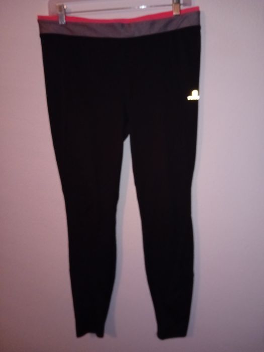 Leggings pretas.