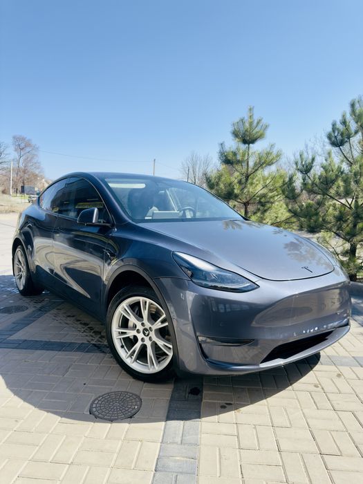 Електрокар Tesla Model Y
