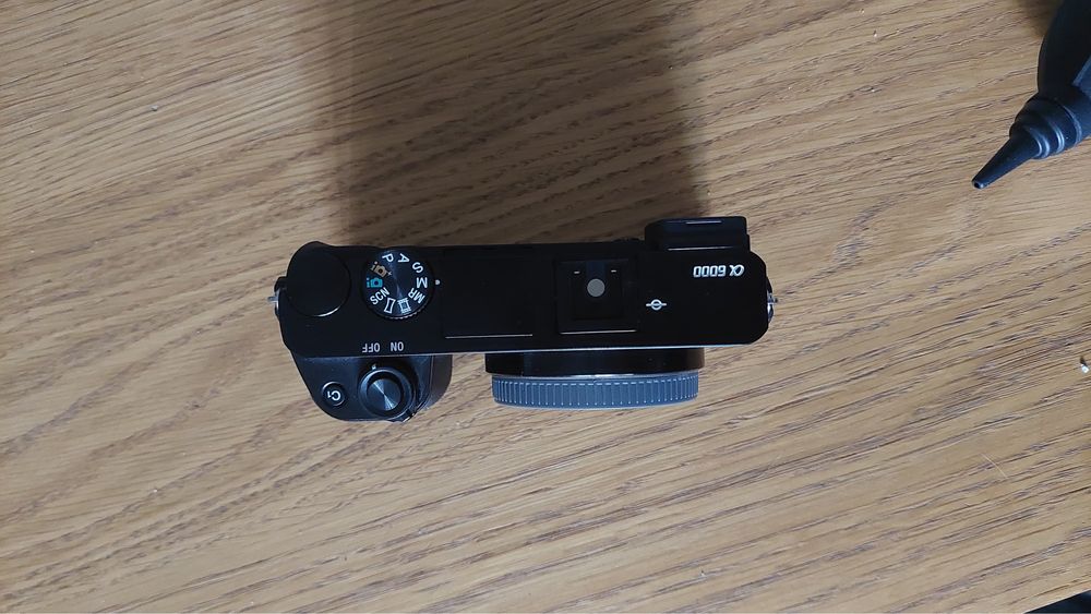 Sony a6000(body) +  bateria i ladowarka