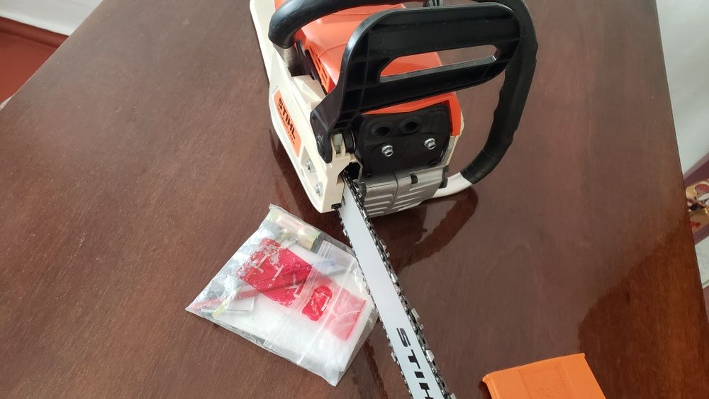 Продам бензопилу