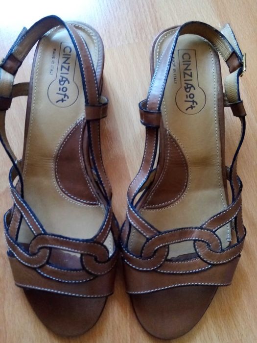 Босоножки кожаные производство Италия 39 размер