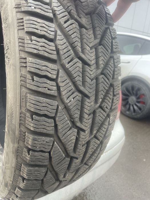 Резина  225 60 17