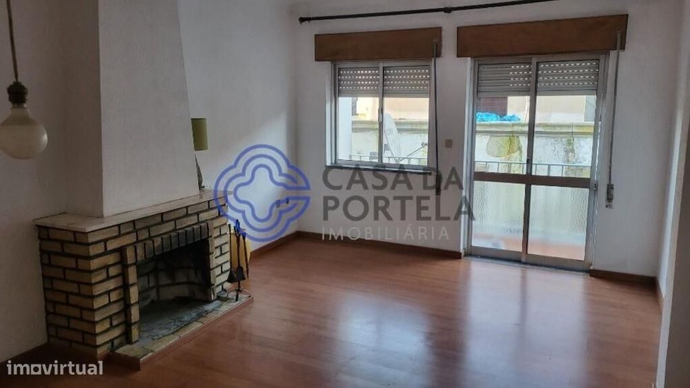 T3 em Viseu: Único no Prédio, Escada Privativa e Sótão Total. Ideal pa
