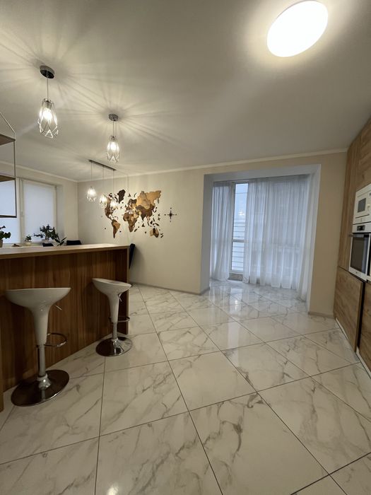 Продам трикімнатну квартиру. Буча.