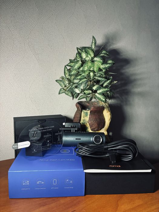 Видеорегистратор 70mai Dash Cam M300