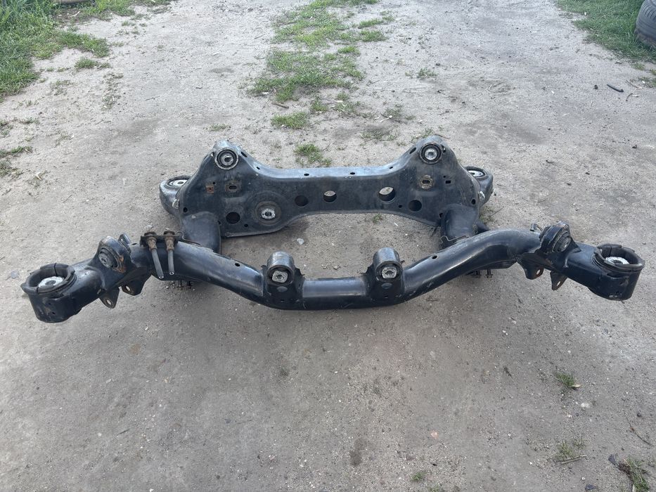 Belka/Sanki/Wózek/Trawersa Tył / Komplet / Dyfer - BMW E90/E91/E87