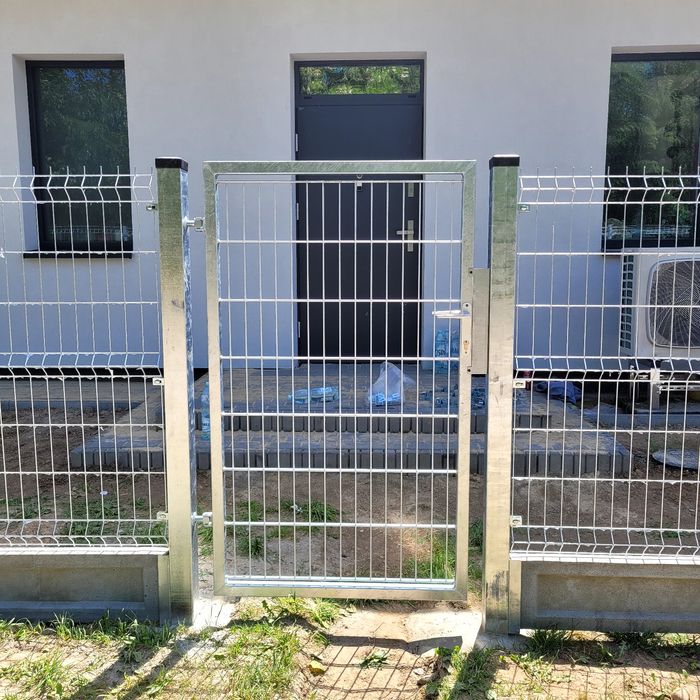 Panele Ogrodzeniowe | Bramy | Furtki | Montaż | Słupki