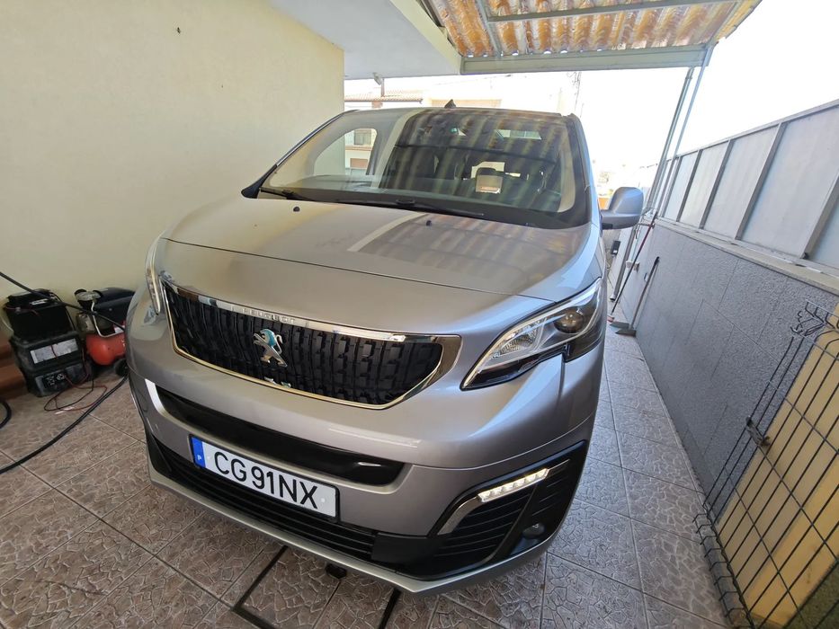 Peugeot e-Traveller L3 (50kWh) Business VIP
