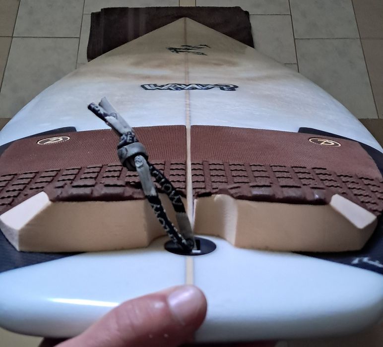 Prancha surf Rusty WHAT? 5'11 29,5L (aceito troca)