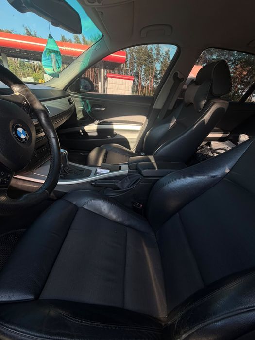 BMW E90 325xi седан автомат 2005