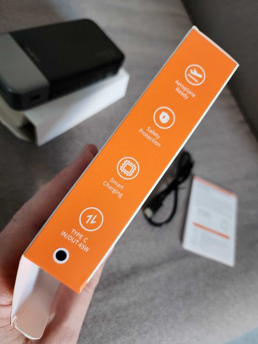 J2621 PowerBank 20000mAh 45W PD 3.0 QC 4.0 Fast Charging Нова