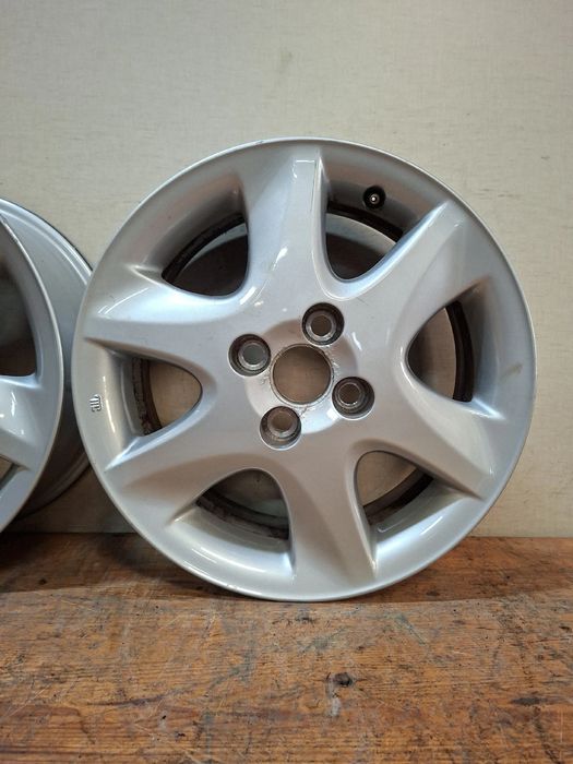 Conjunto de jantes TOYOTA Corolla Hatchback (_E12_)