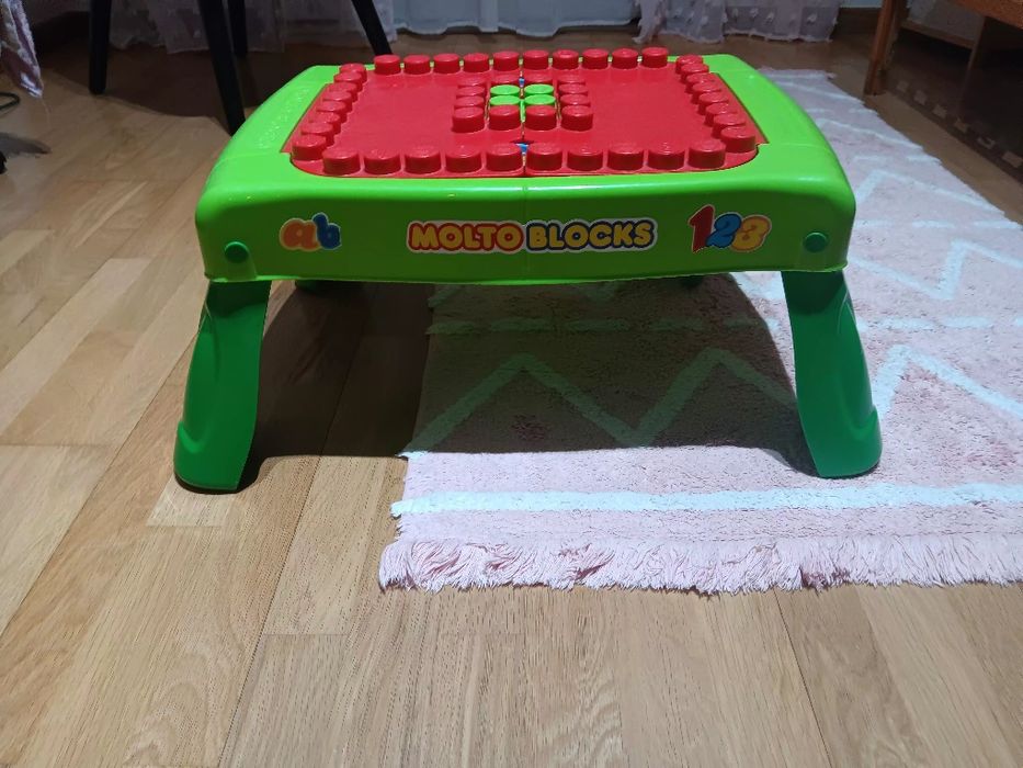 Mesa criança multifuncional usada