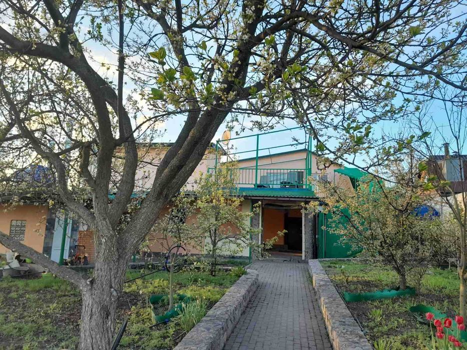 Продам Дом с ремонтом в Дергачах. 2 этажа, 156 м2, 12 соток. Баня. AN